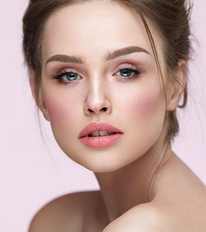 Kalıcı Makyaj Kimlere Yapılır